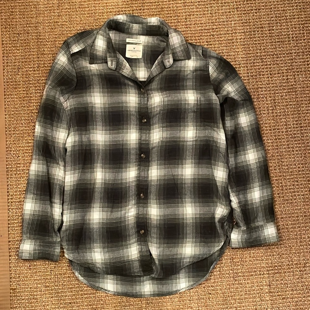 American Eagle Plaid Flannel Medium - green and white
